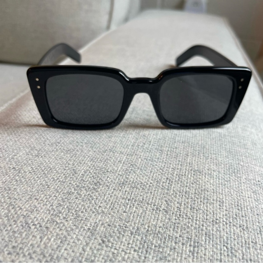 Gucci Rectangle Sunglasses Perfect Condition! New - image 2
